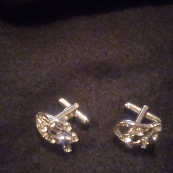 Cufflinks - Picture 3 of 4
